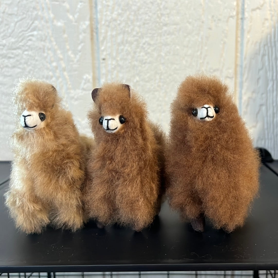 Alpaca Stuffie - 4.5"
